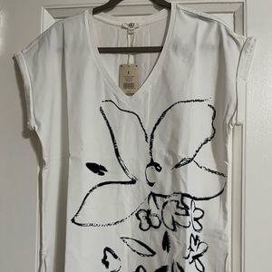 Nic+Zoe V Neck T-Shirt with flower petal design and cap sleeves.